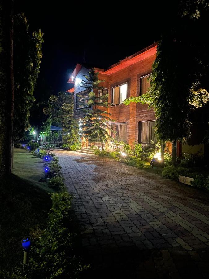 Tea Resort Saraswatipur Shaugaon エクステリア 写真